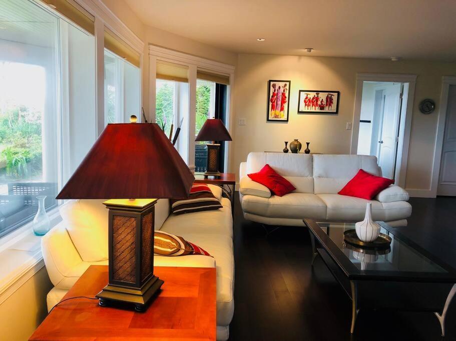 Saanichton Waterfront 2Br Suite With Superb Views Exterior photo
