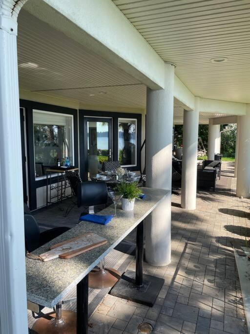Saanichton Waterfront 2Br Suite With Superb Views Exterior photo