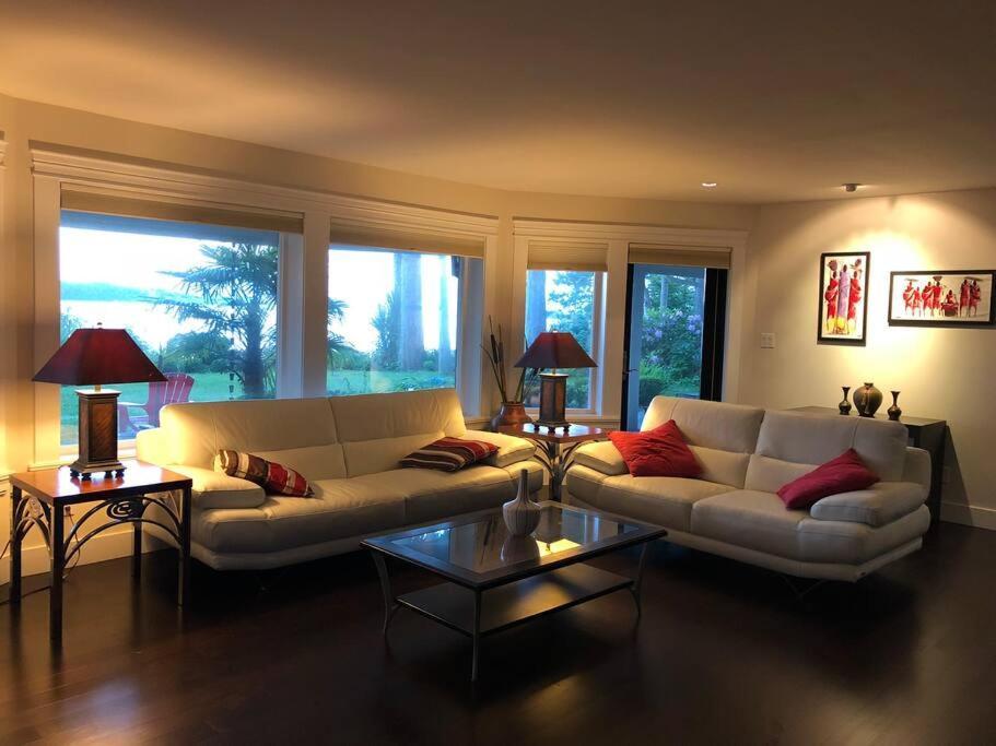 Saanichton Waterfront 2Br Suite With Superb Views Exterior photo