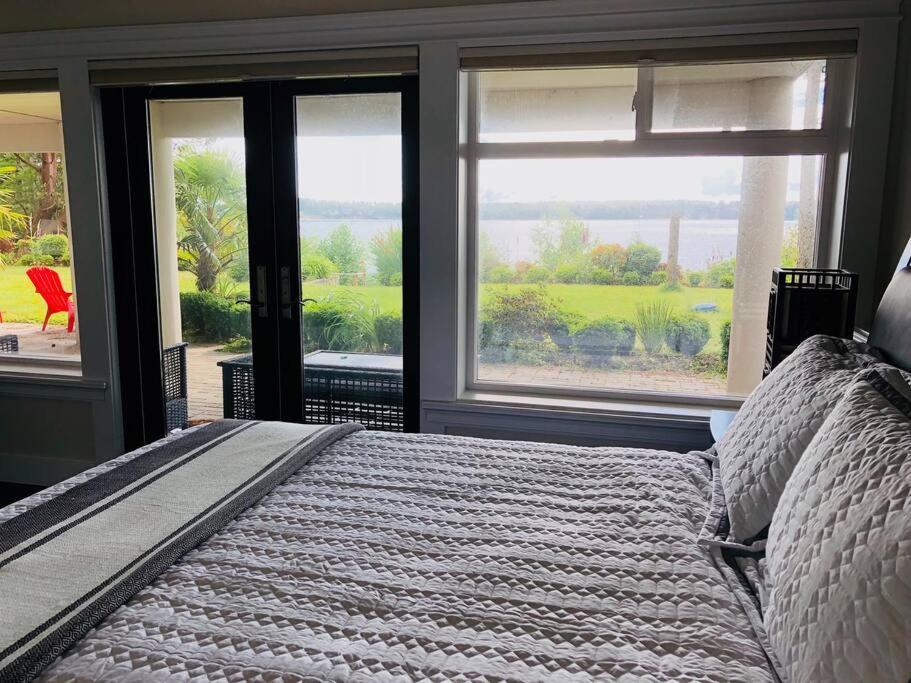 Saanichton Waterfront 2Br Suite With Superb Views Exterior photo